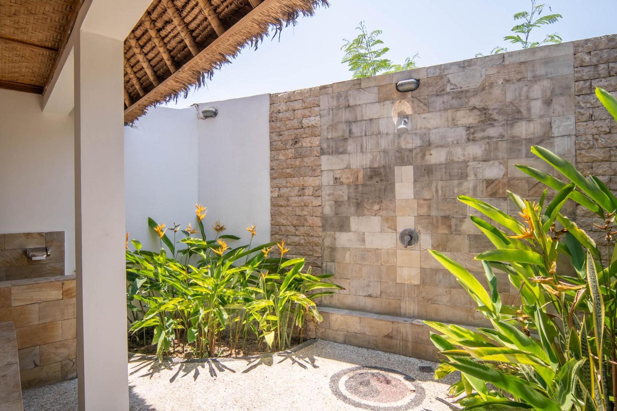 Tiki Boutique Lombok Selong Belanak